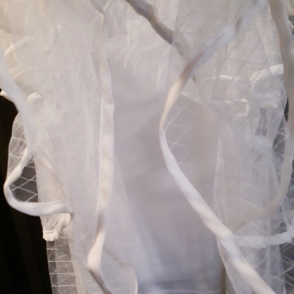 Forever 21 Sheer Top - Picture 6 of 6